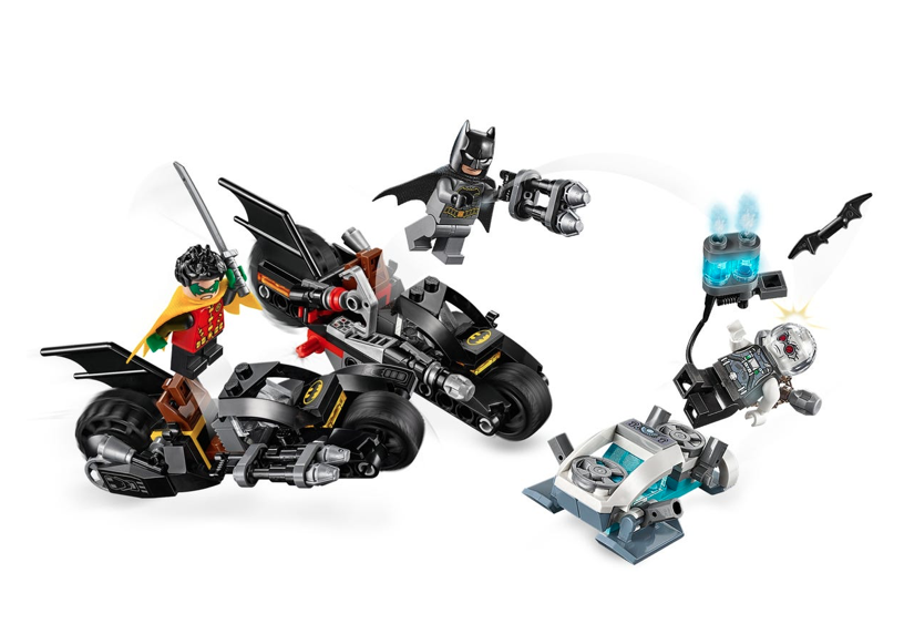 LEGO SUPER HEROES Batcycle-Duell mit Mr. Freeze